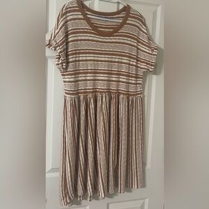 American Eagle Tan and White stripped dress. Size L Comfortable and Cute!